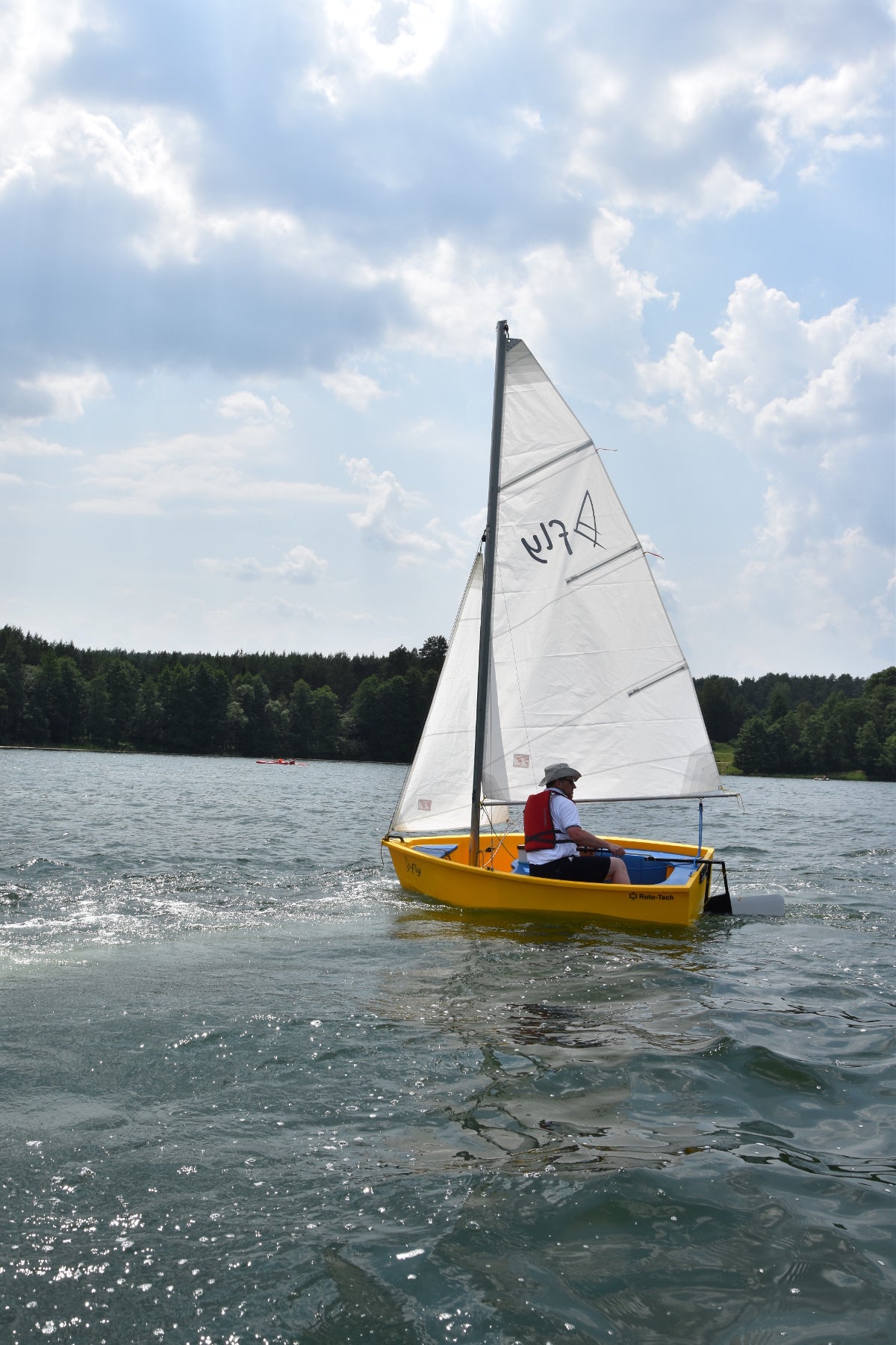 ROTO TECH FLY SAILING BOAT
