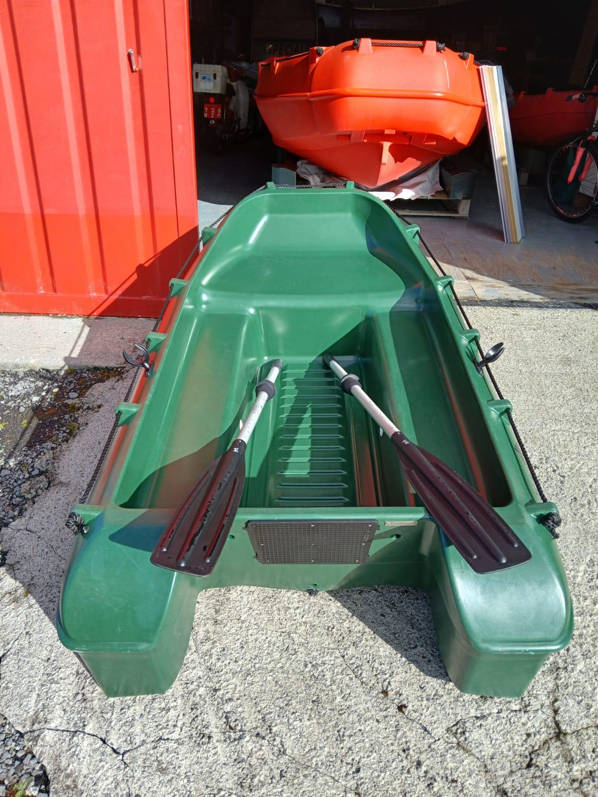 WHALY 210 BOAT