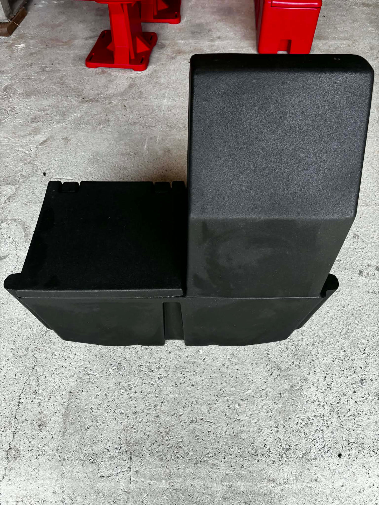 WHALY CONSOLE (310-370)