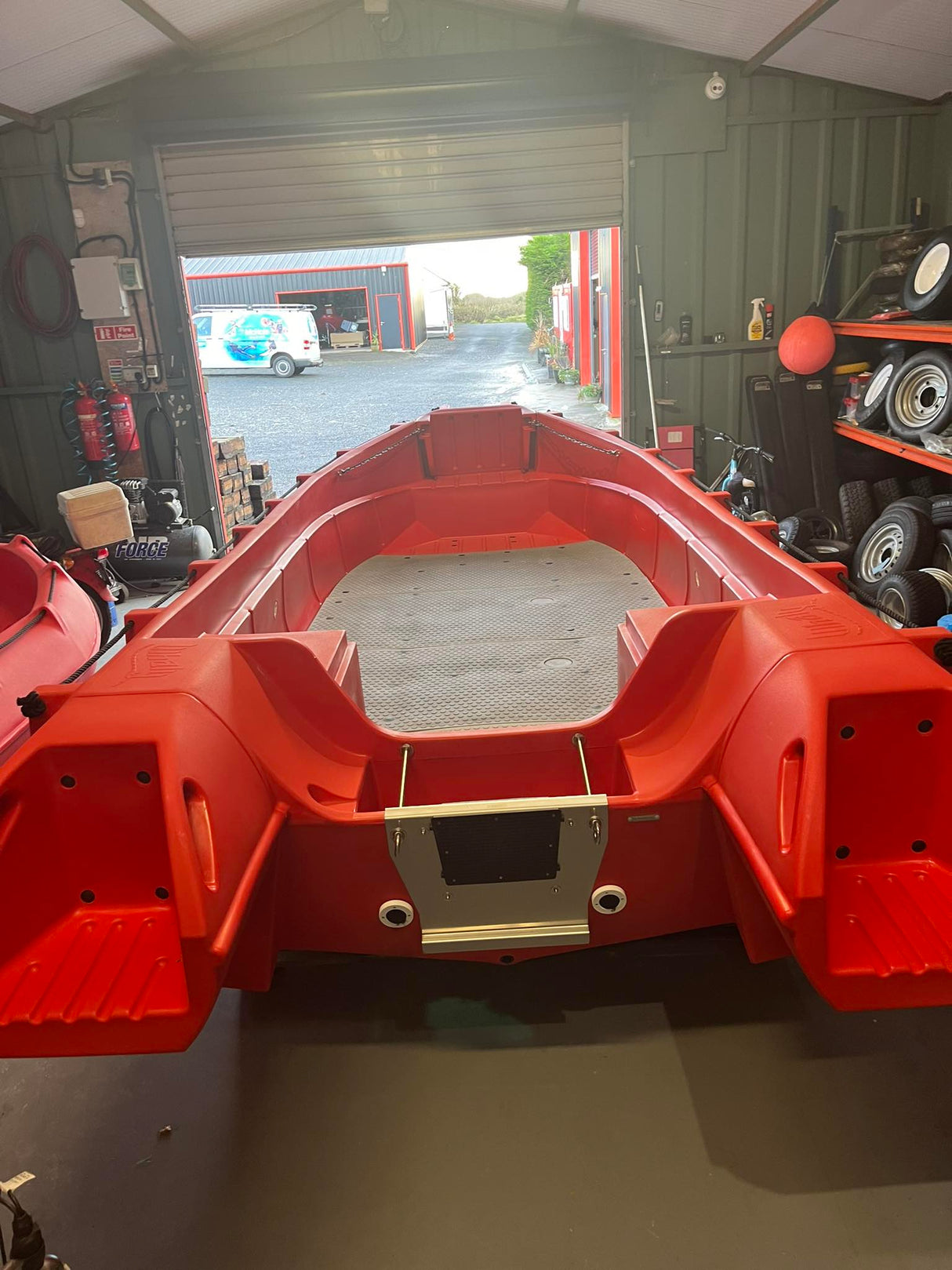 WHALY 500 BOAT