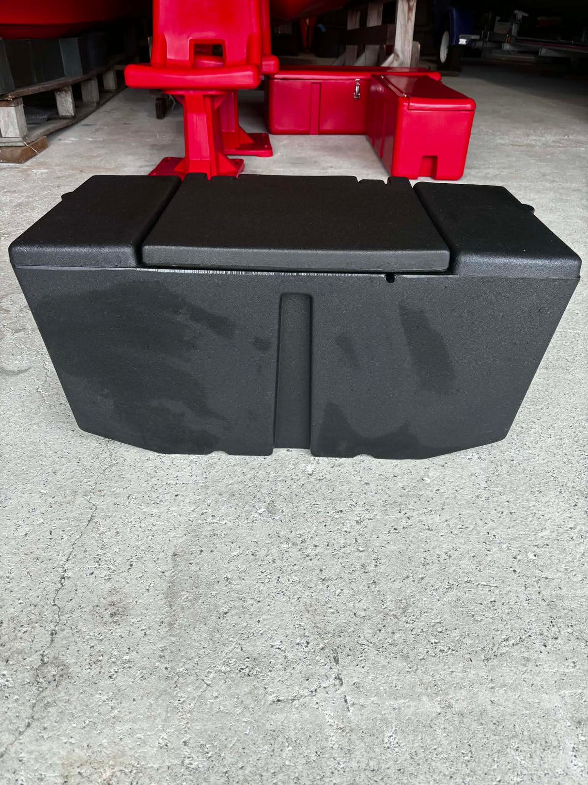 WHALY BENCH (310-370)