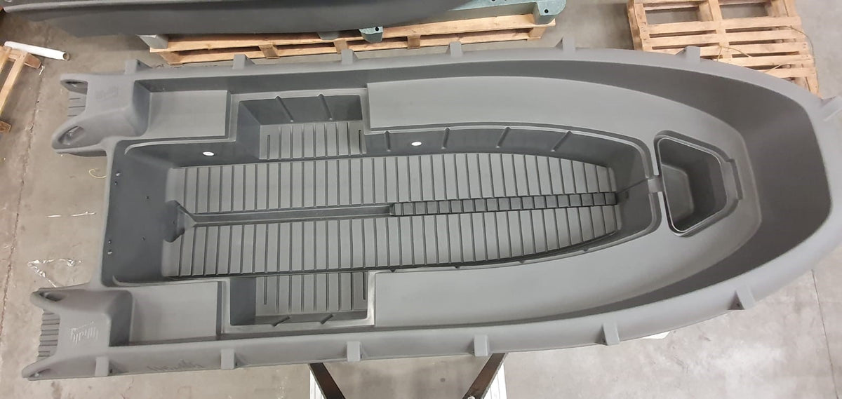 WHALY 435 BOAT